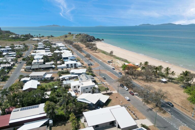 28 Pacific Esplanade, Slade Point, Qld 4740