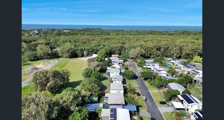 12 Rosella Street, Slade Point, Qld 4740