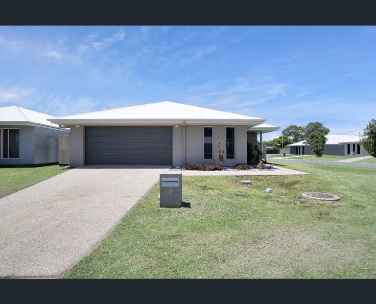 2 Roseville Street, Andergrove, Qld 4740